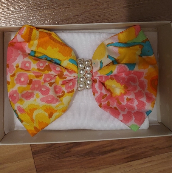 ILY Bean Floral Pearl Bow Beany Beanie White Hat for Newborn Baby Girl - Picture 4 of 7